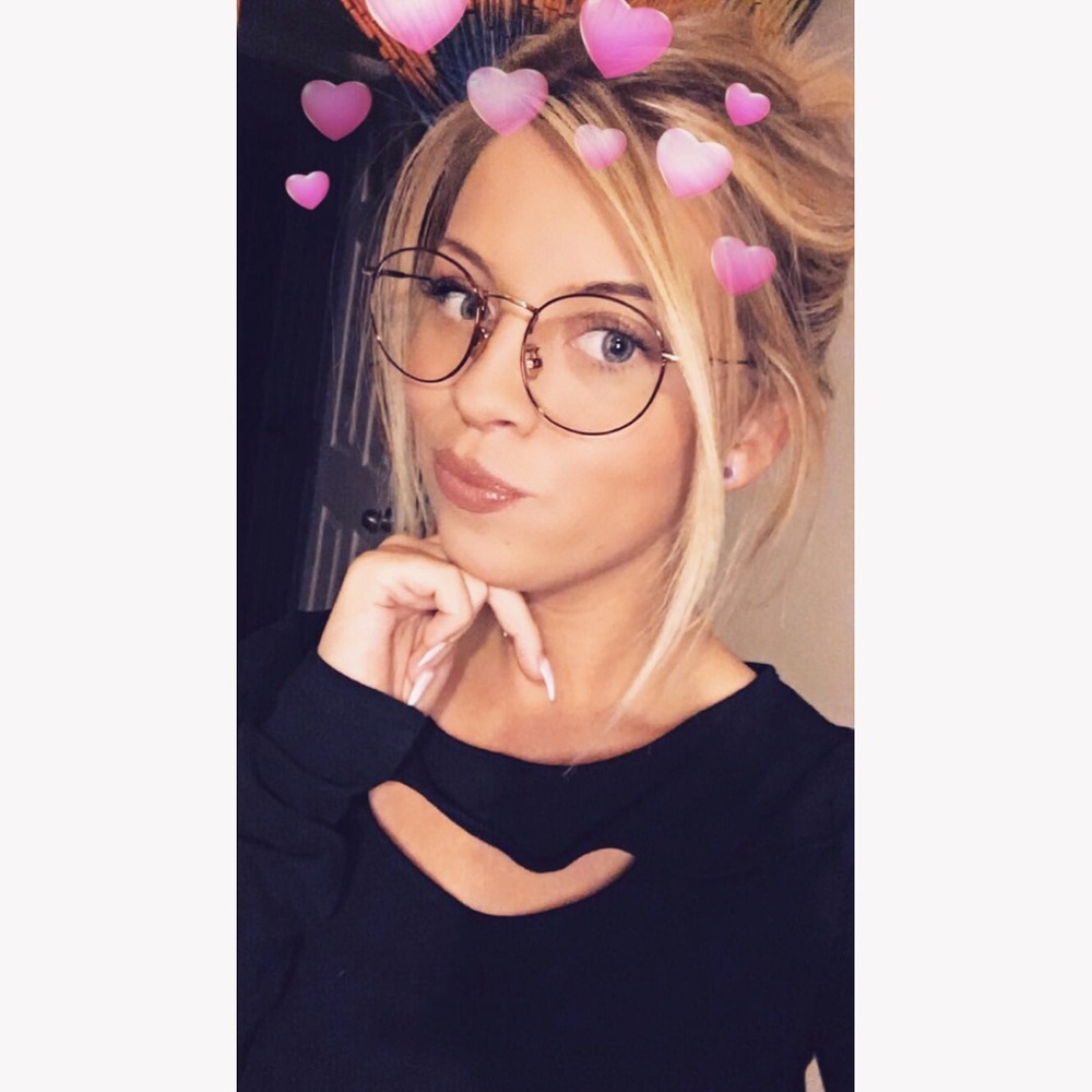 Meet your Posher, Lindsey